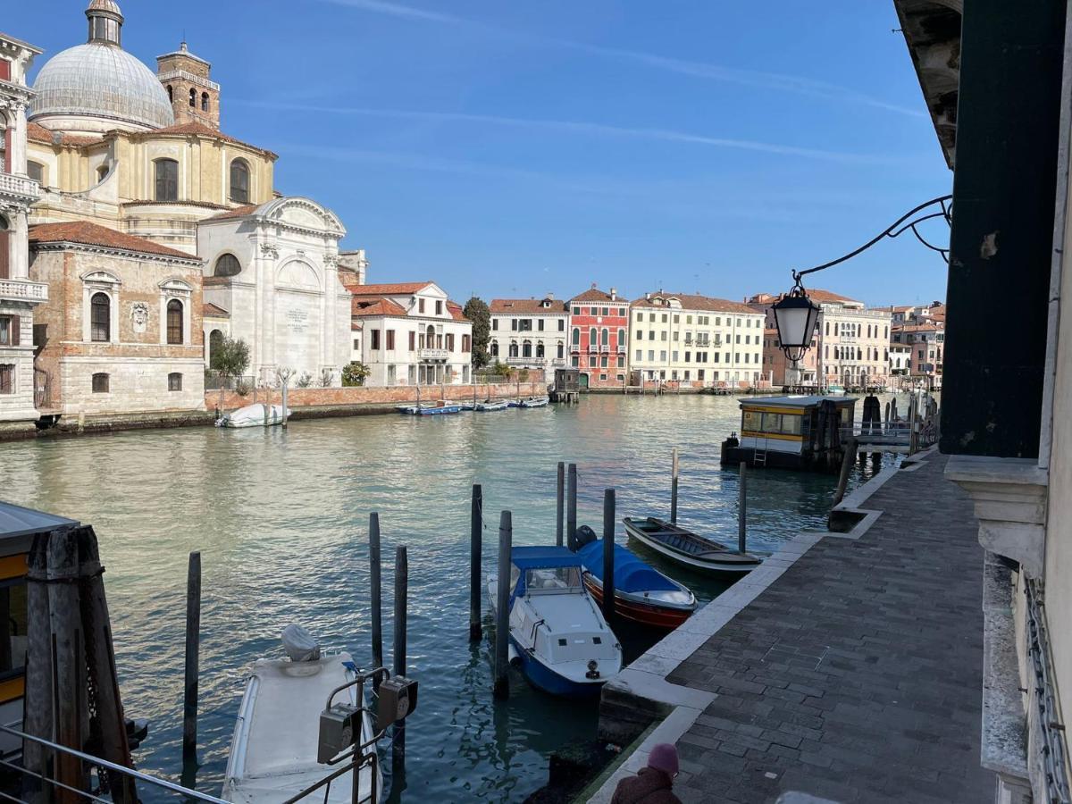 Canal Riva De Biasio Gæstehus